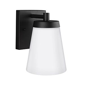 Sea Gull Renville 7 Inch Outdoor Wall Light in Black