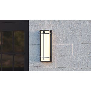 Syndall LED Outdoor Wall Mount in Titanium